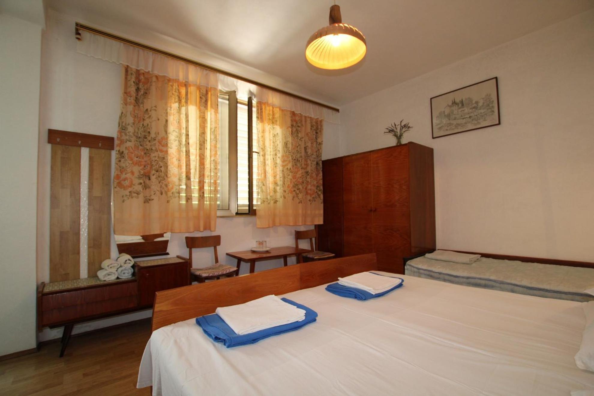 Vintage Rooms & Apartments ポレッチ エクステリア 写真
