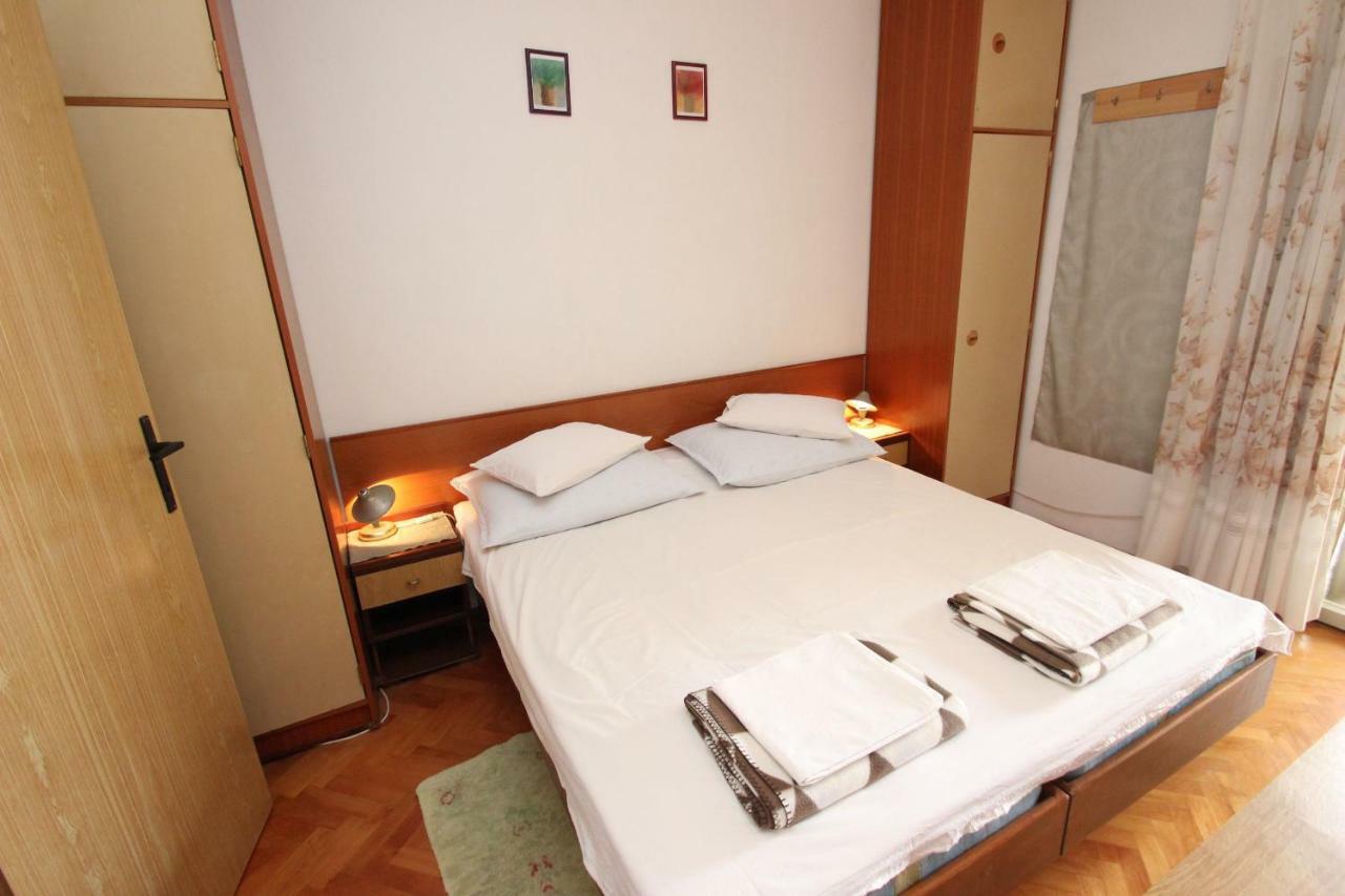 Vintage Rooms & Apartments ポレッチ エクステリア 写真